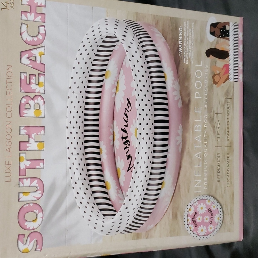 South Beach Luxe Lagoon Collection 5 ft diameter, 1.3 ft deep Inflatable Pool